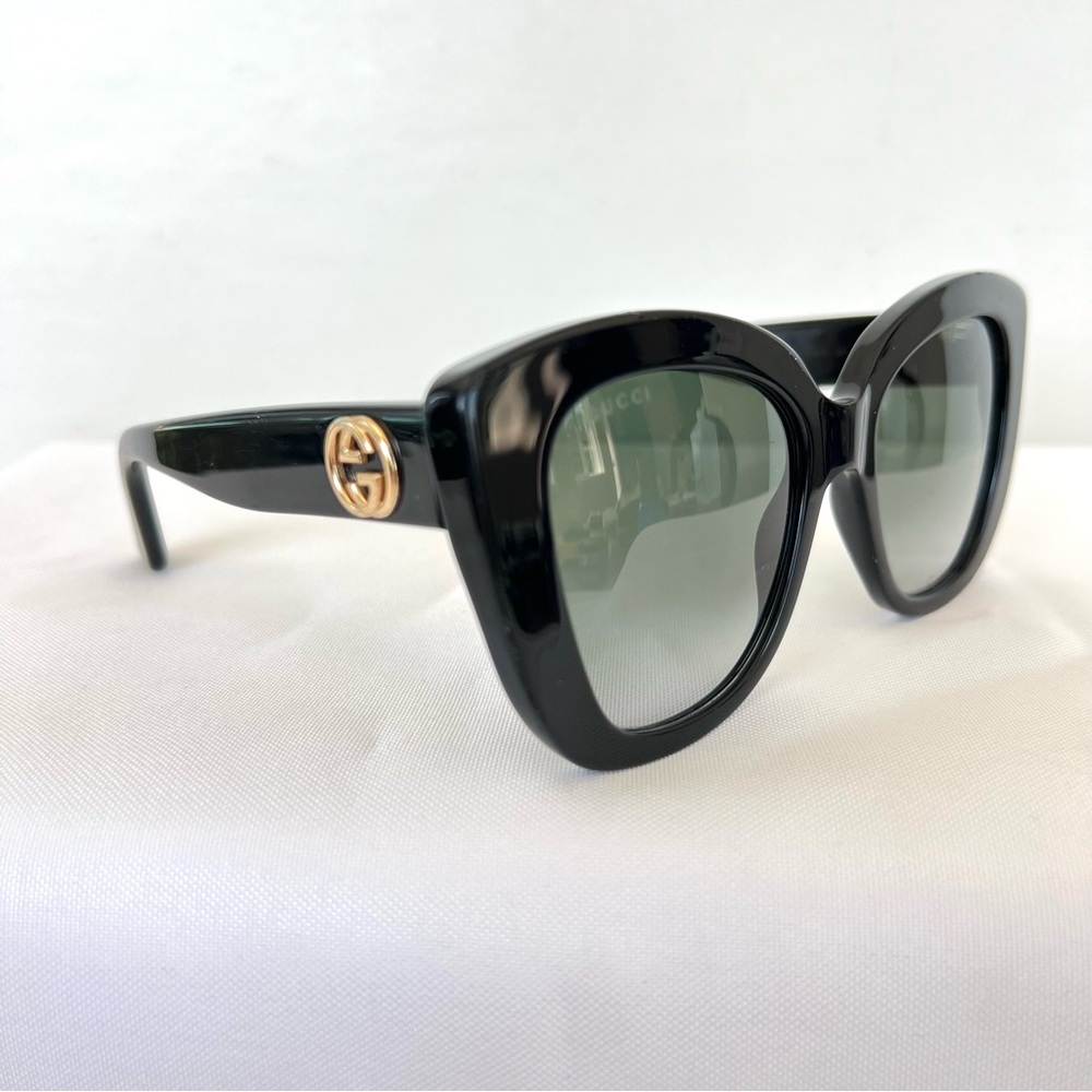 GUCCI Italy GG0327 S Cat Eye Gray Gradient Lens Black Frame Gold Logo Sunglasses - Picture 5 of 16